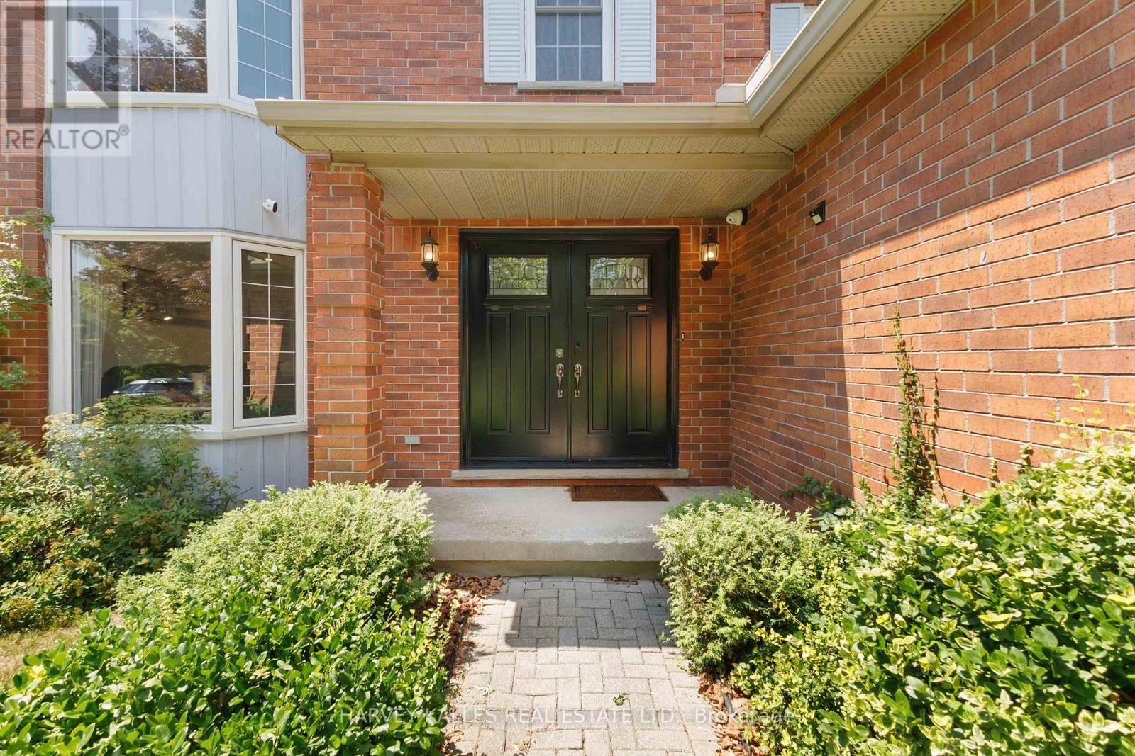 223 SUNNYSIDE DRIVE