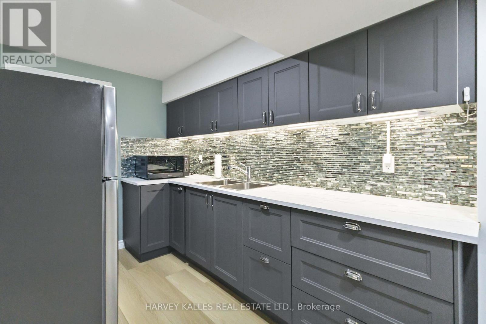 223 SUNNYSIDE DRIVE