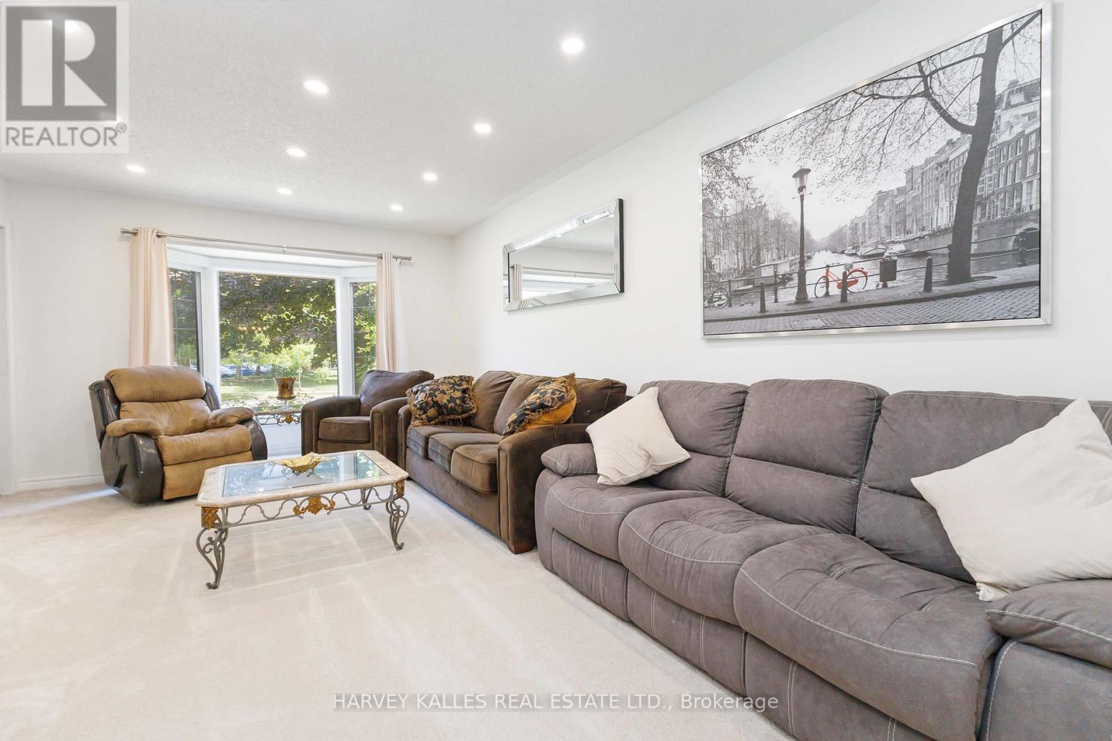 223 SUNNYSIDE DRIVE