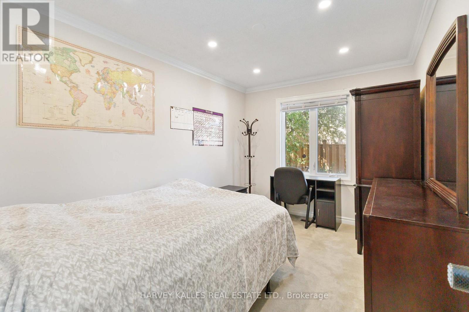 223 SUNNYSIDE DRIVE