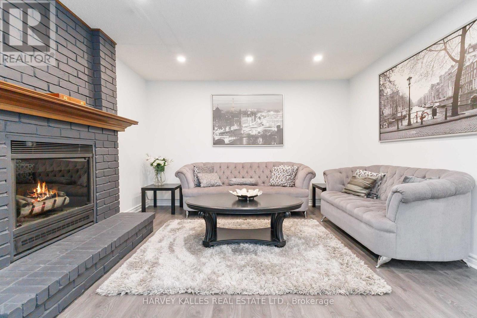 223 SUNNYSIDE DRIVE