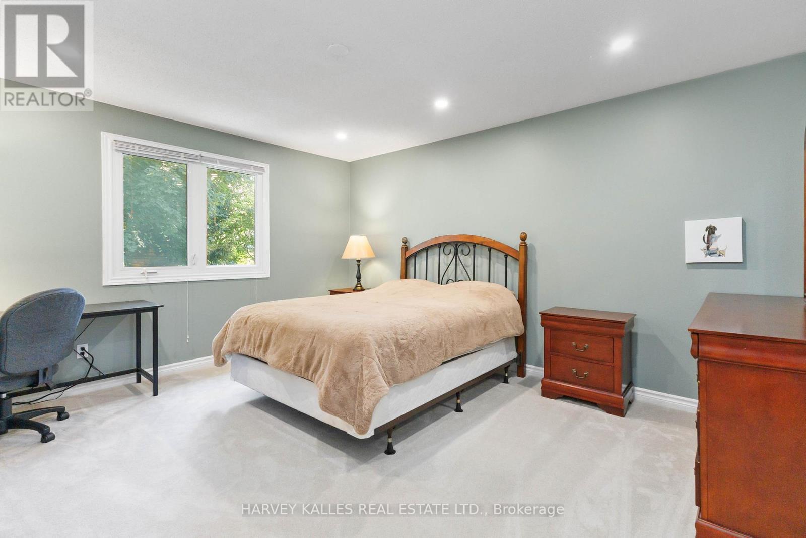 223 SUNNYSIDE DRIVE