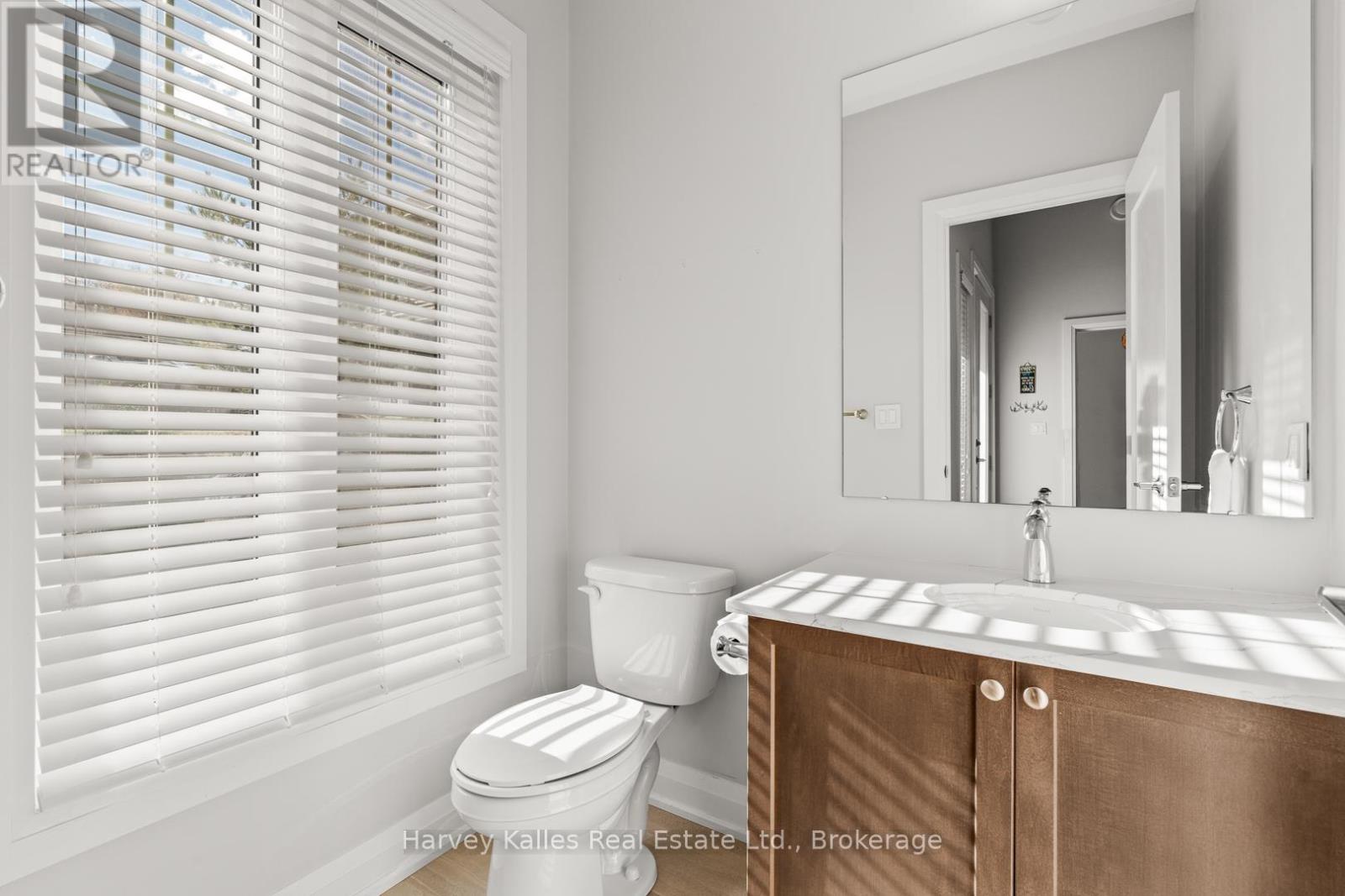 15 - 2054 PENINSULA ROAD