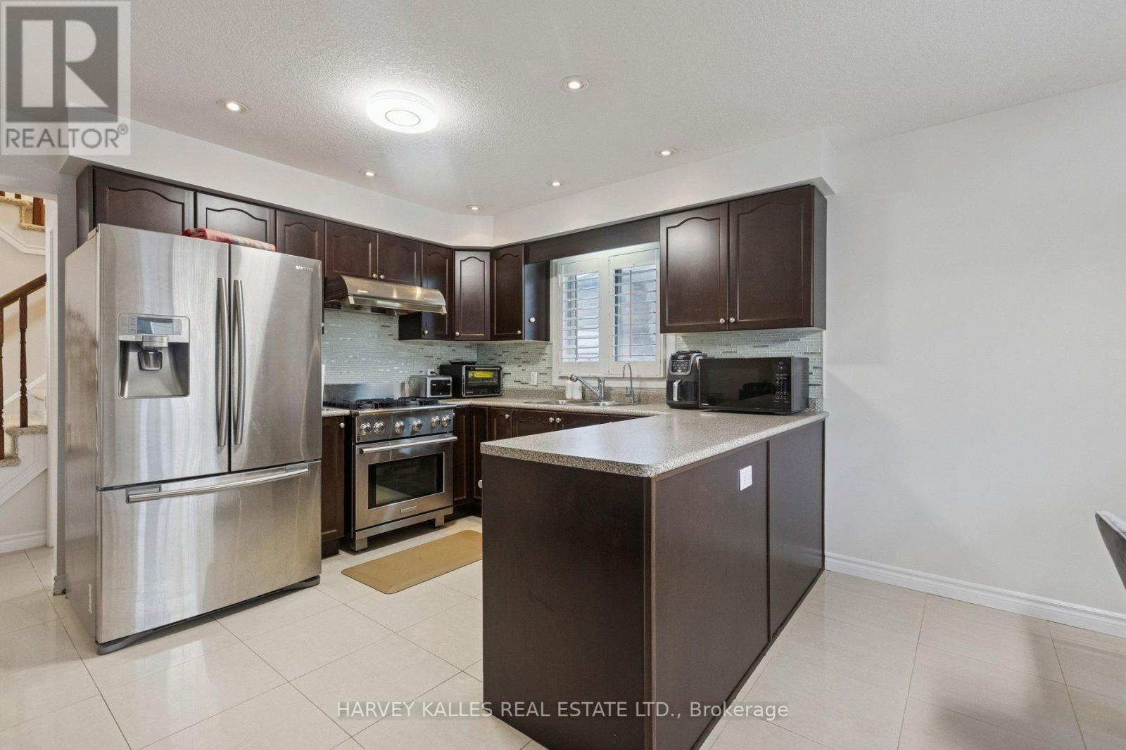 409 TEALBY CRESCENT