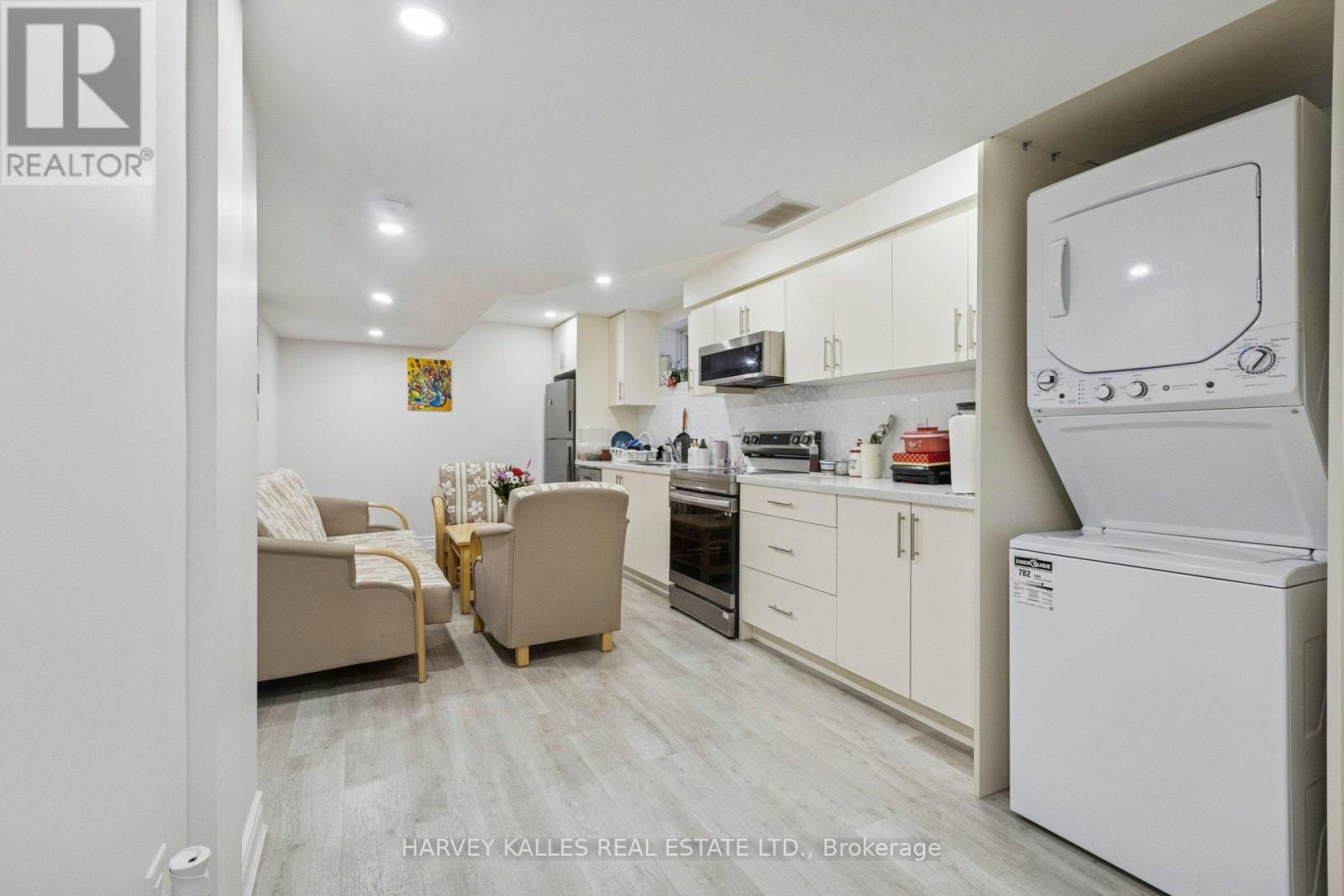 409 TEALBY CRESCENT