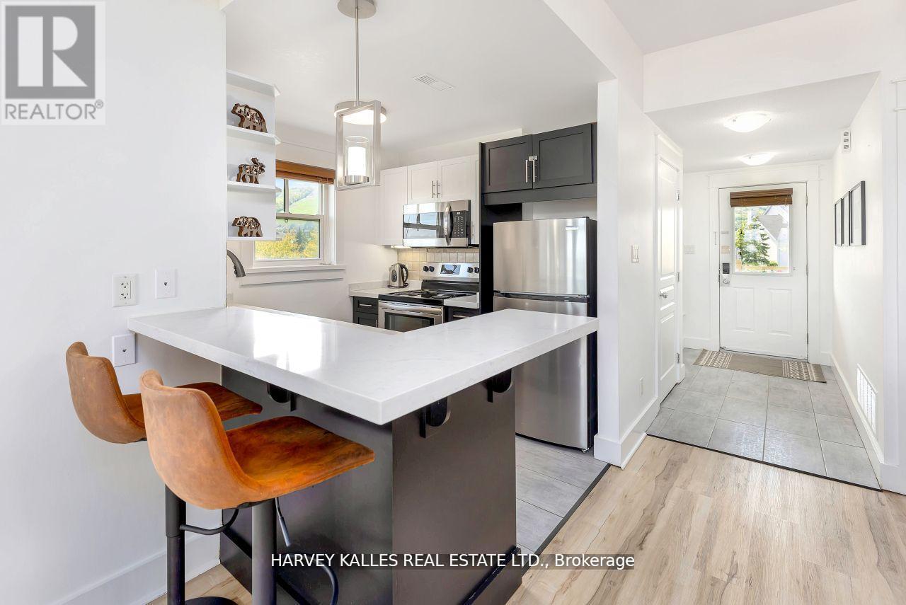 211 - 115 FAIRWAY COURT