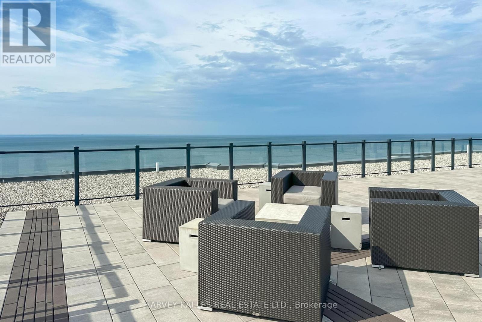 122 - 101 SHOREVIEW PLACE