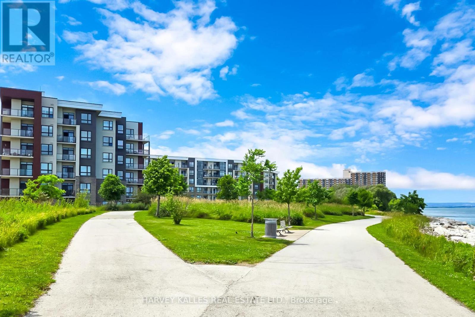 122 - 101 SHOREVIEW PLACE