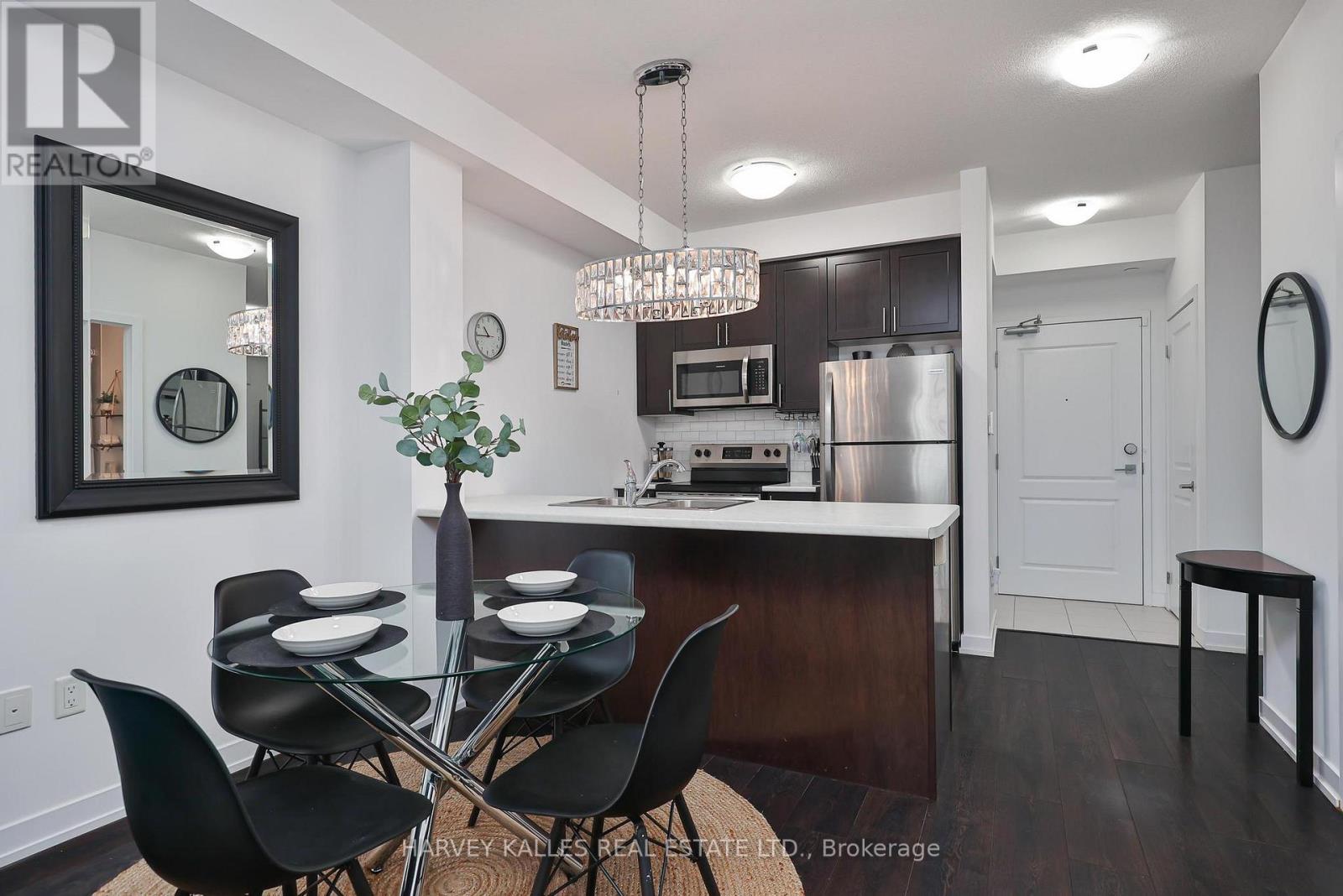 122 - 101 SHOREVIEW PLACE