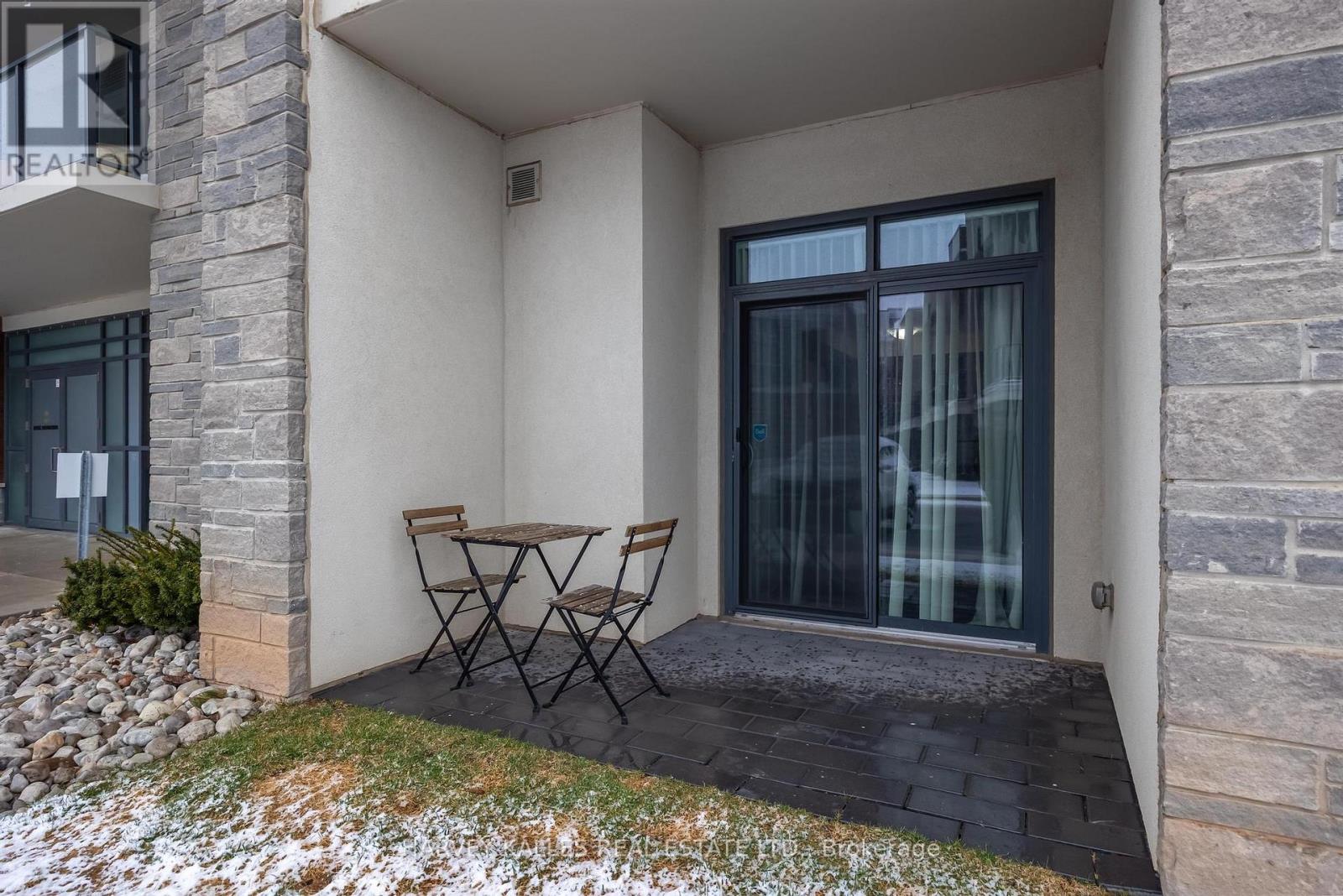 122 - 101 SHOREVIEW PLACE