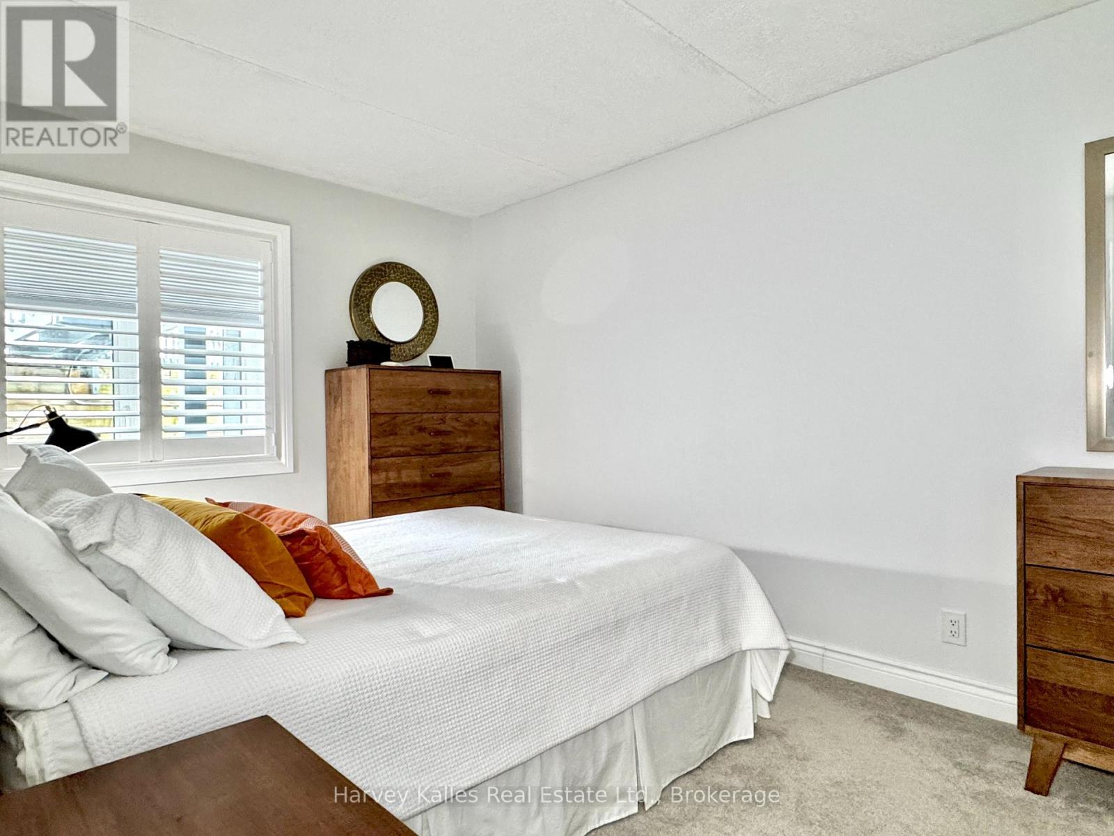 106 - 5 CHURCH STREET