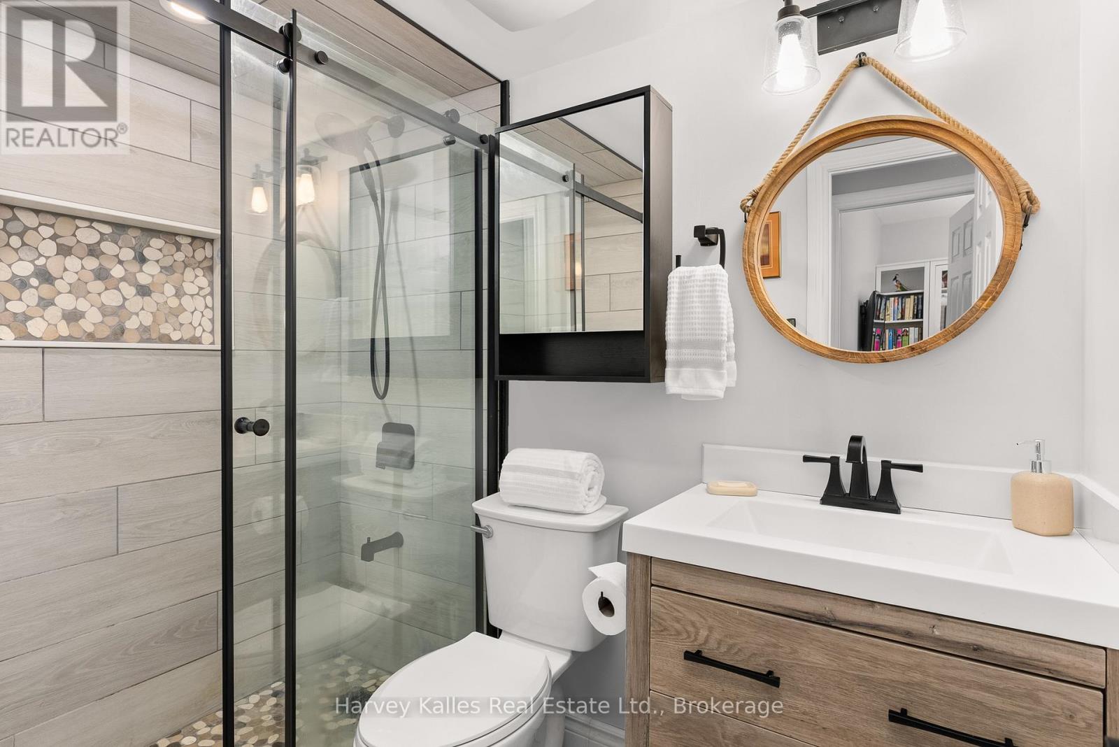 106 - 5 CHURCH STREET