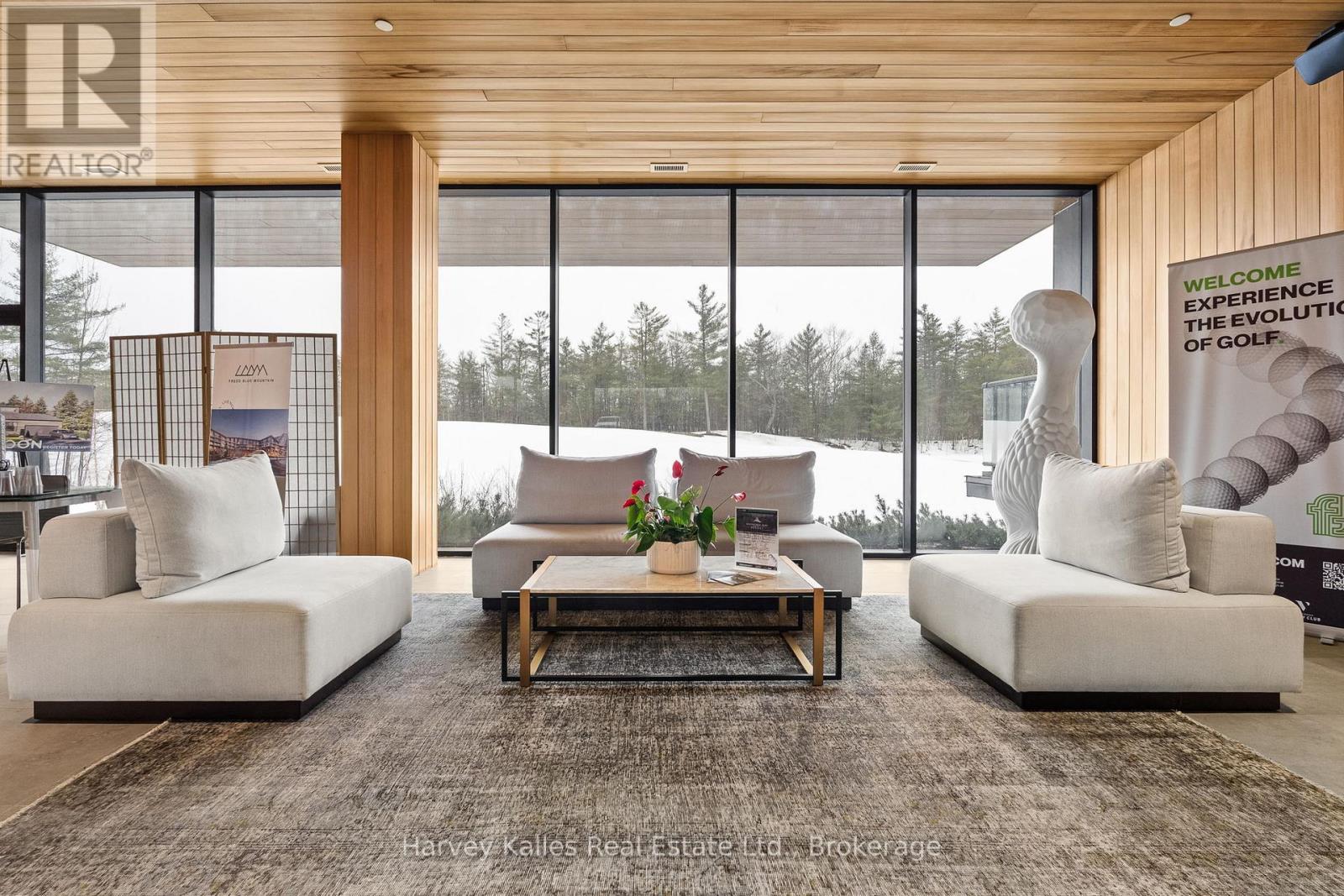 401 - 120 CARRICK TRAIL