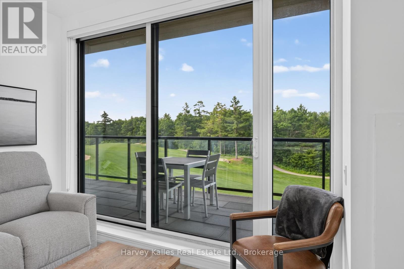 401 - 120 CARRICK TRAIL