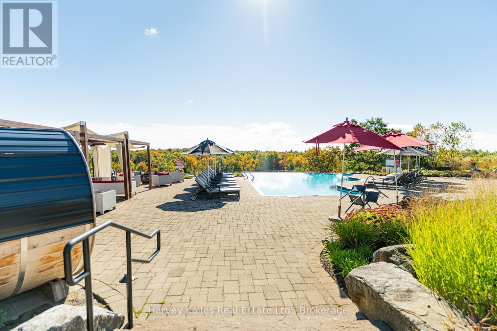 401 - 120 CARRICK TRAIL