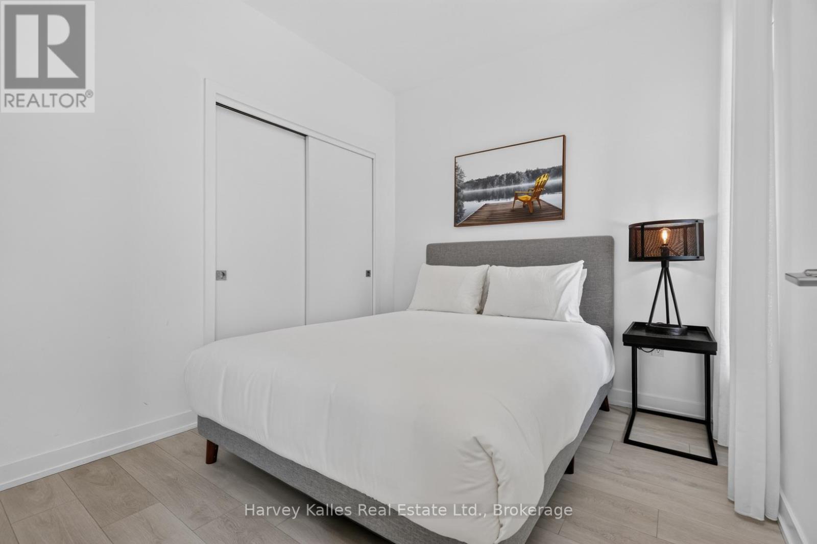 401 - 120 CARRICK TRAIL
