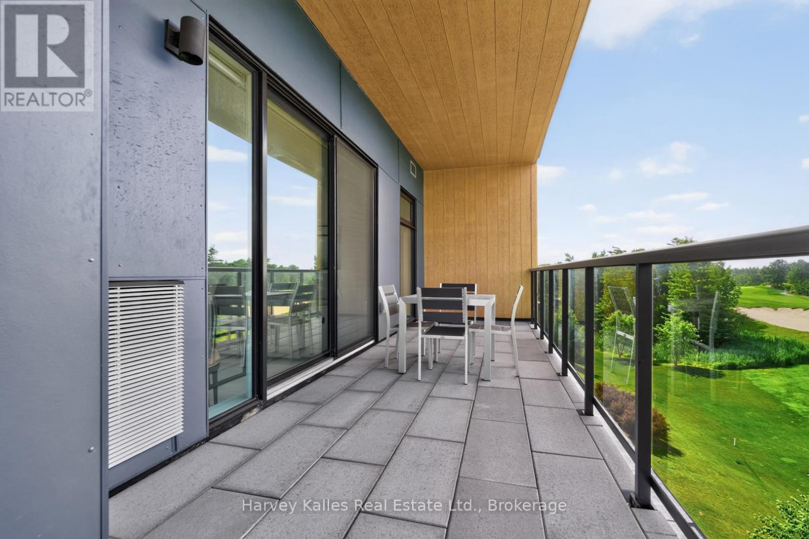 401 - 120 CARRICK TRAIL