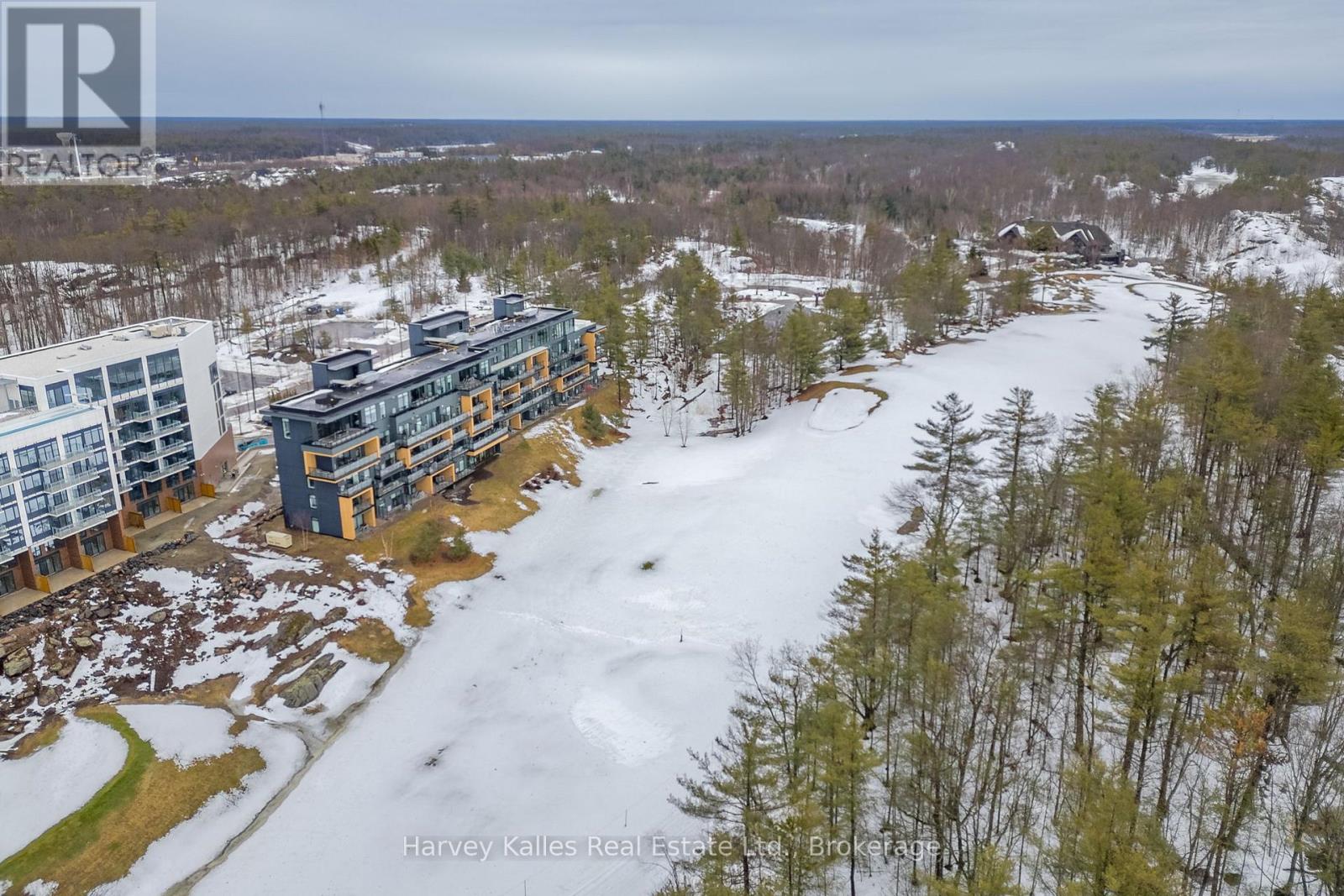 401 - 120 CARRICK TRAIL