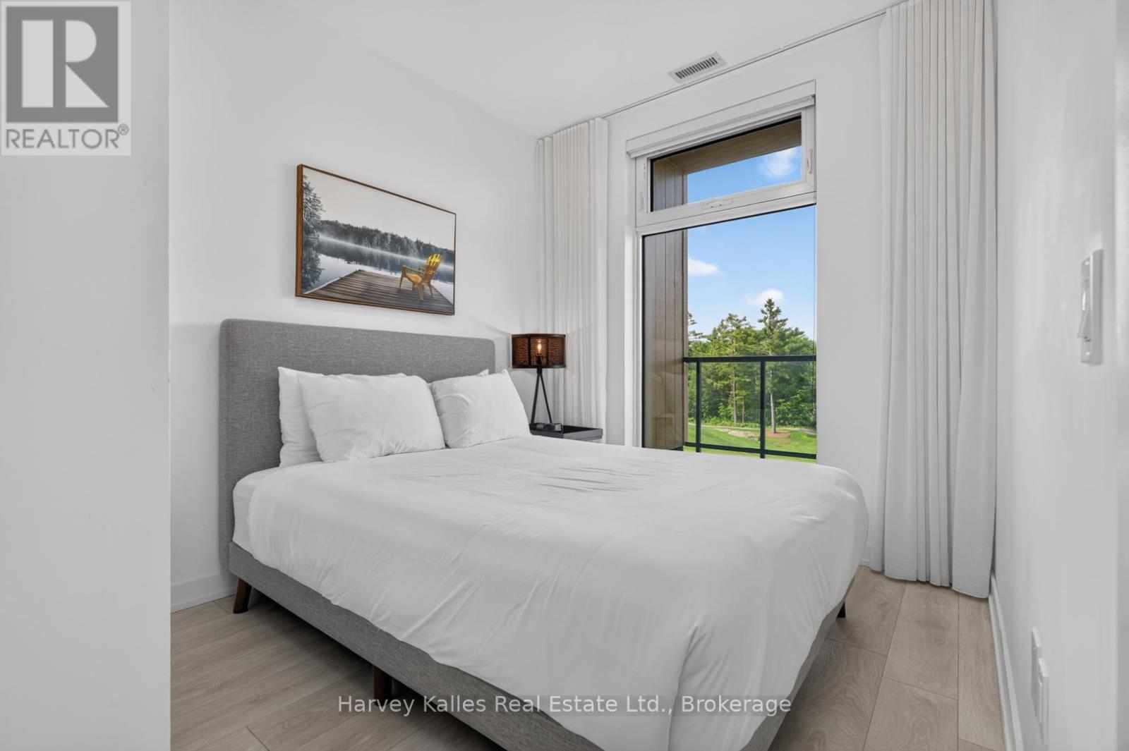 401 - 120 CARRICK TRAIL