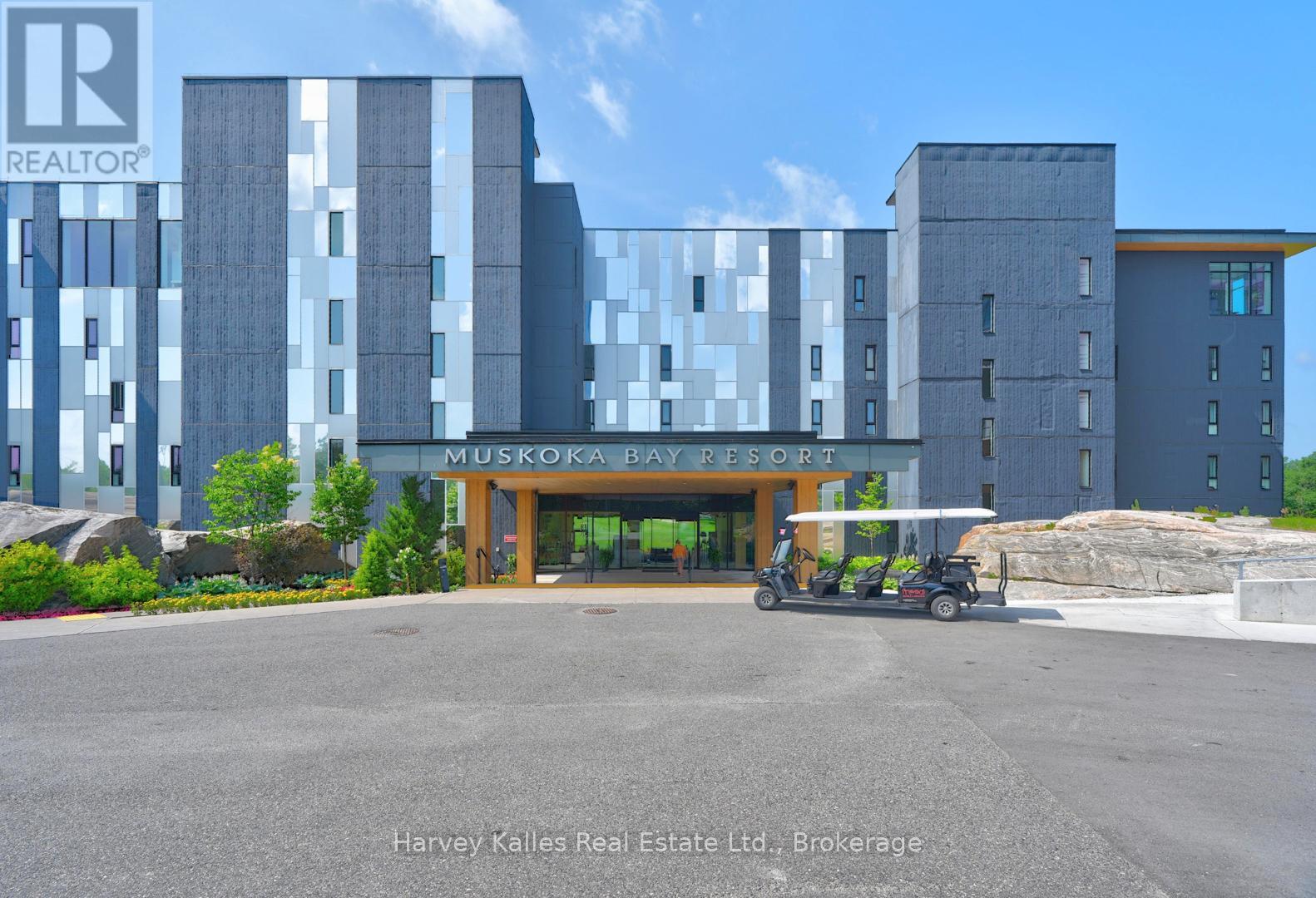 401 - 120 CARRICK TRAIL