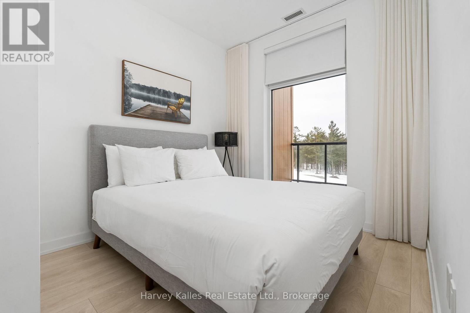 401 - 120 CARRICK TRAIL