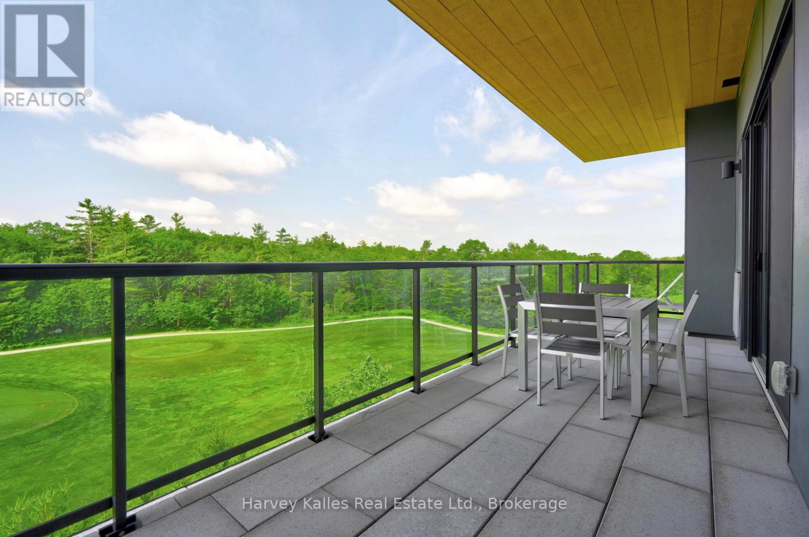 401 - 120 CARRICK TRAIL