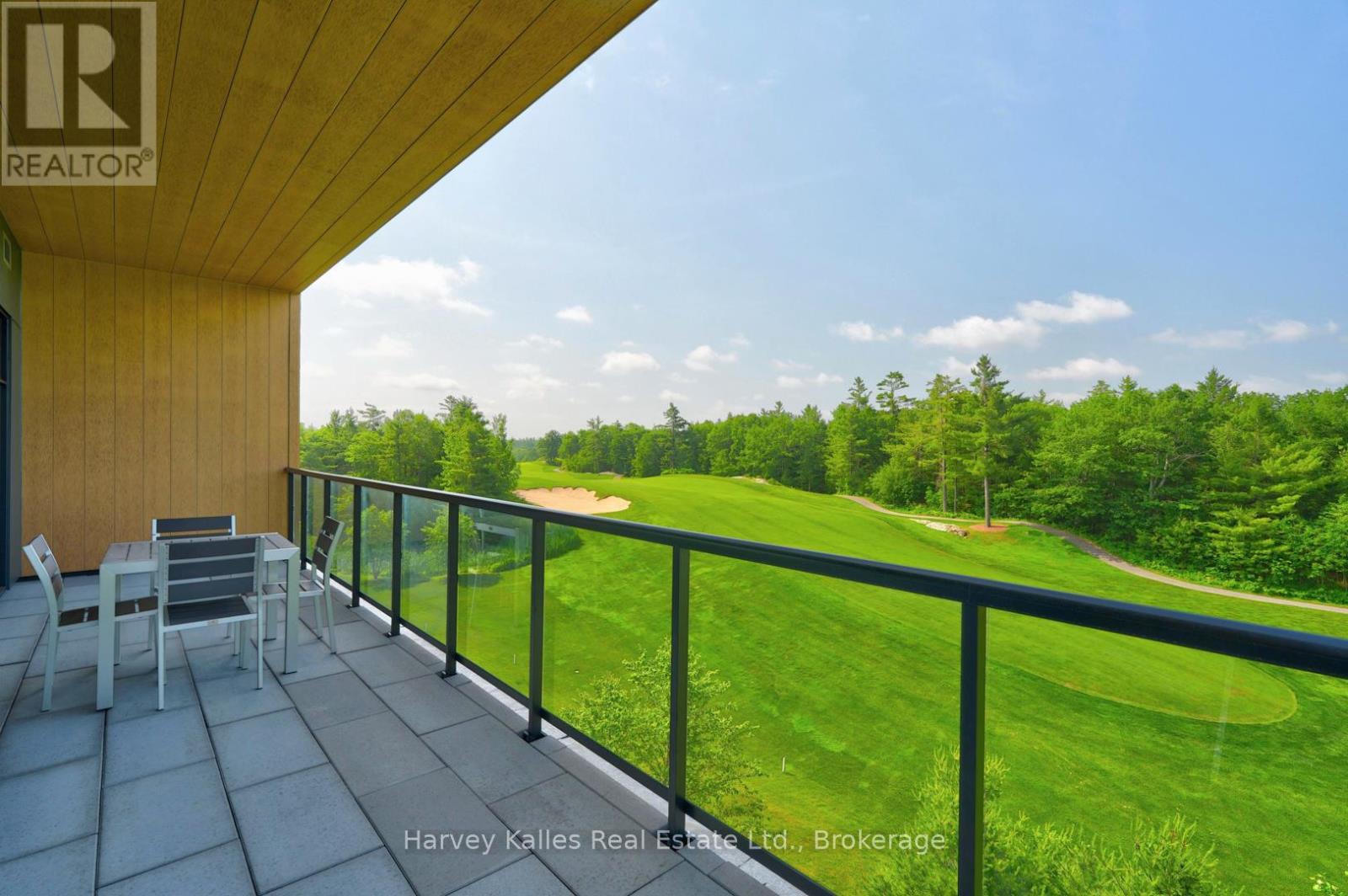 401 - 120 CARRICK TRAIL