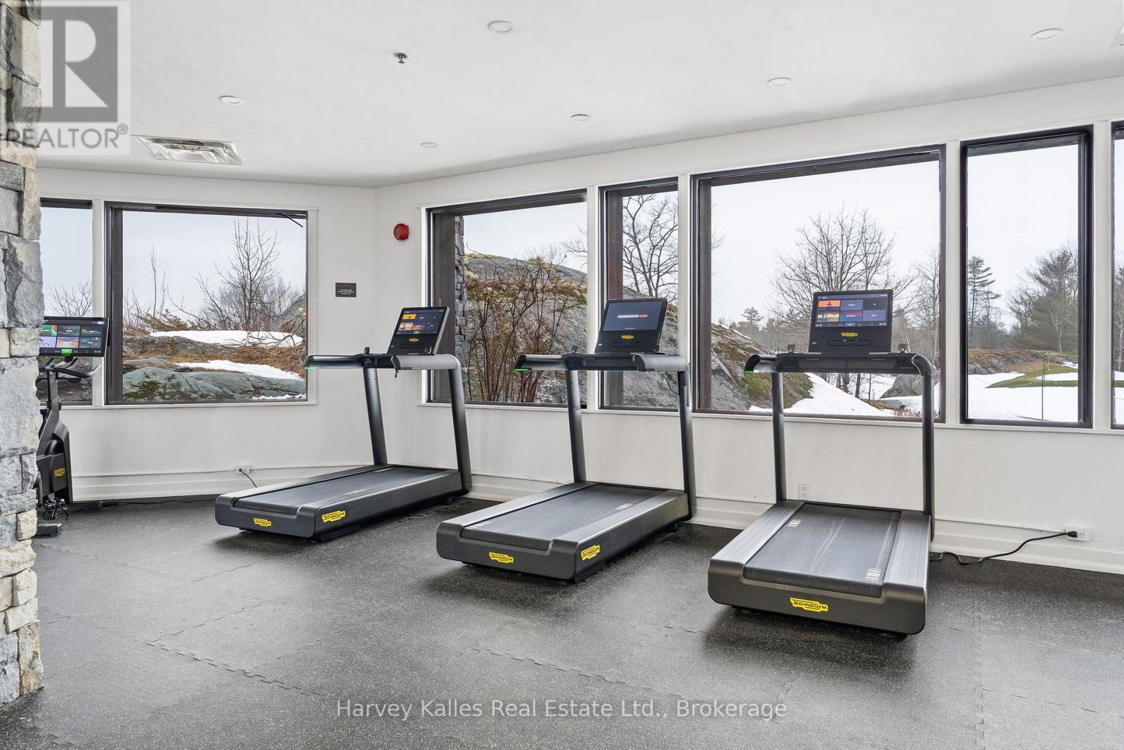 401 - 120 CARRICK TRAIL