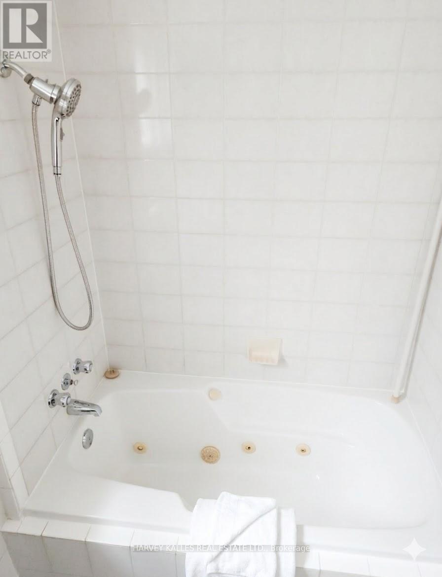 4 - 101 CONNAUGHT AVENUE S