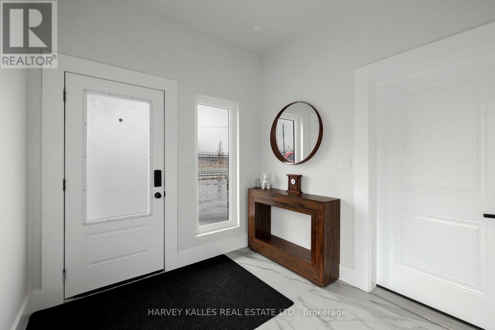 3184 LAKESHORE ROAD