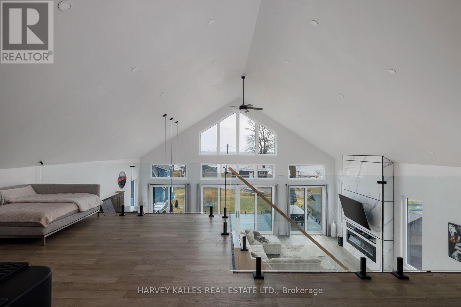 3184 LAKESHORE ROAD