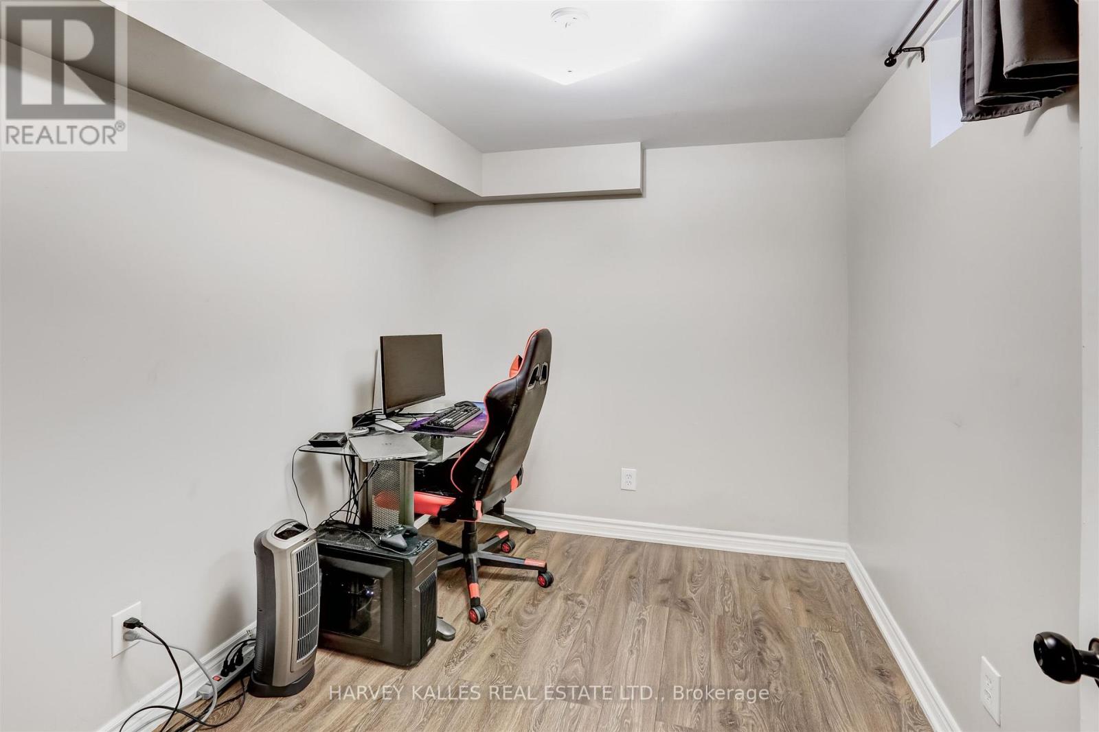 112 WEXFORD AVENUE N