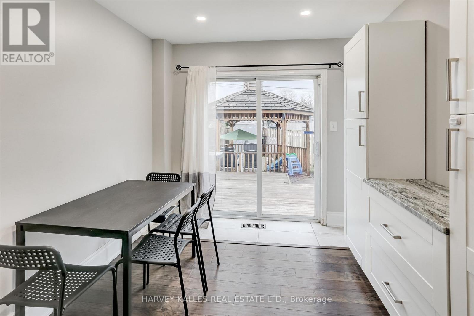 112 WEXFORD AVENUE N