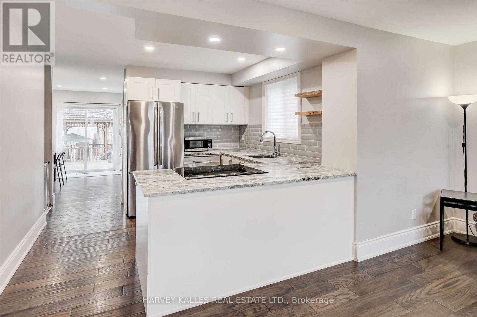 112 WEXFORD AVENUE N