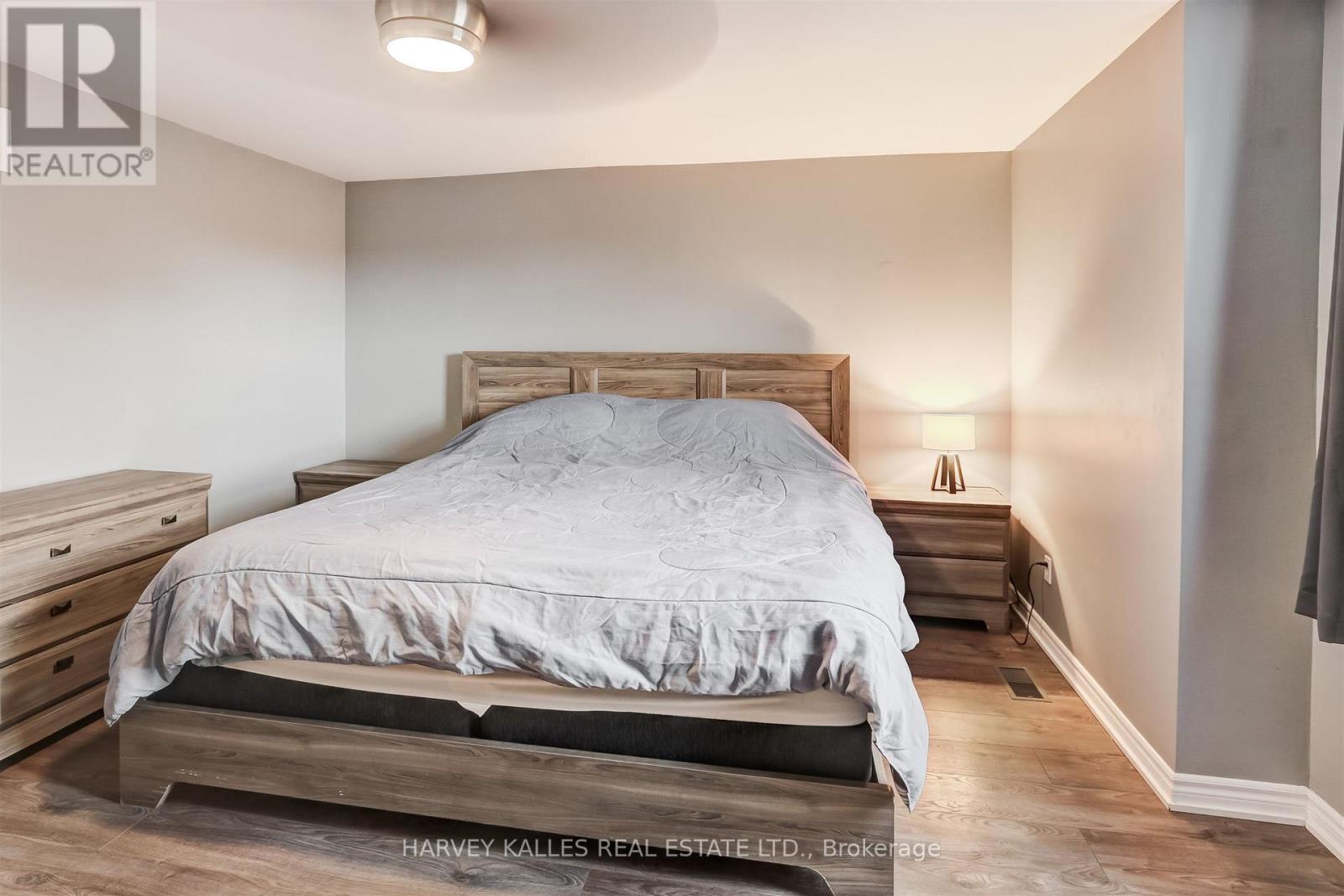 112 WEXFORD AVENUE N