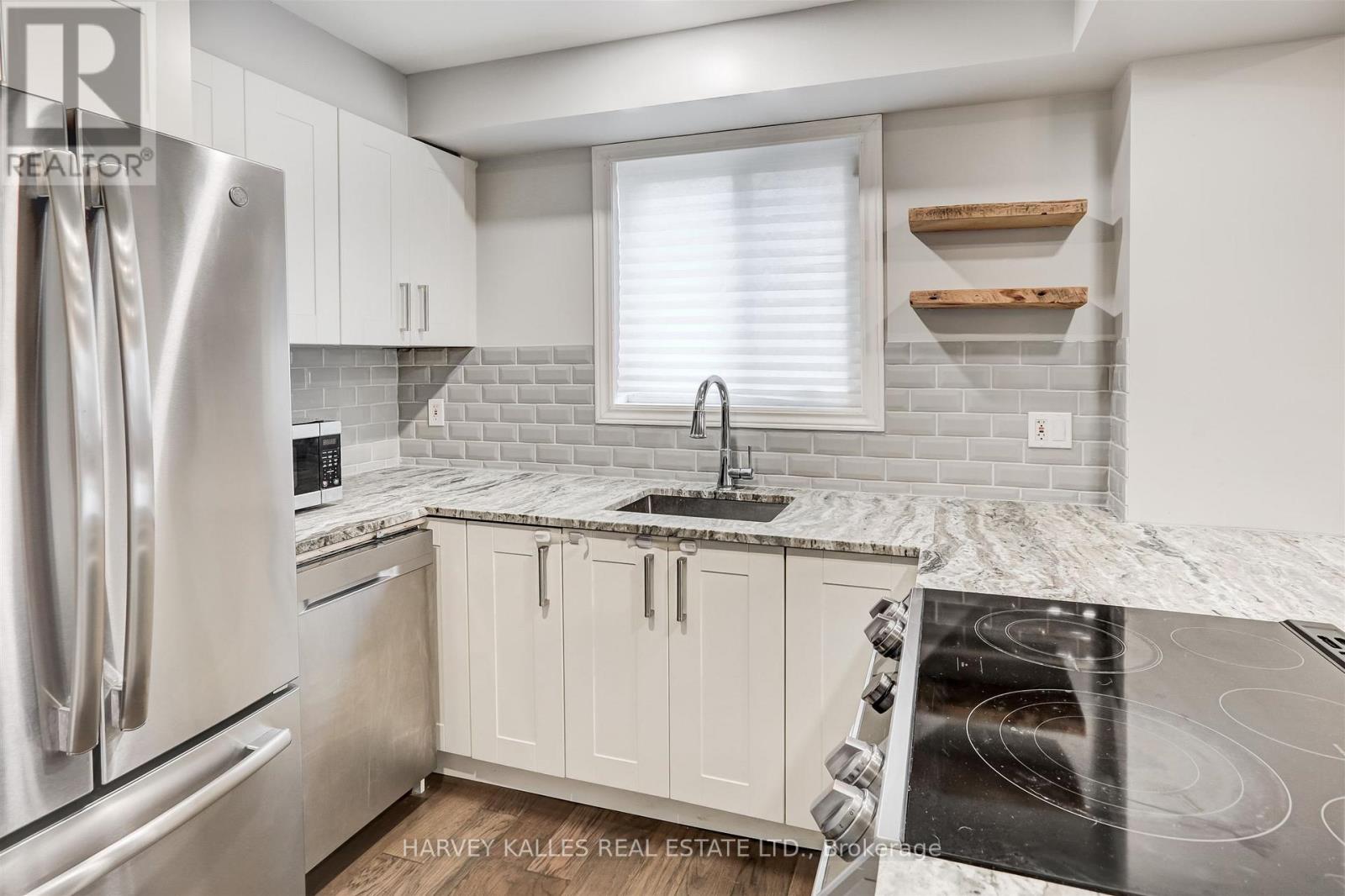 112 WEXFORD AVENUE N