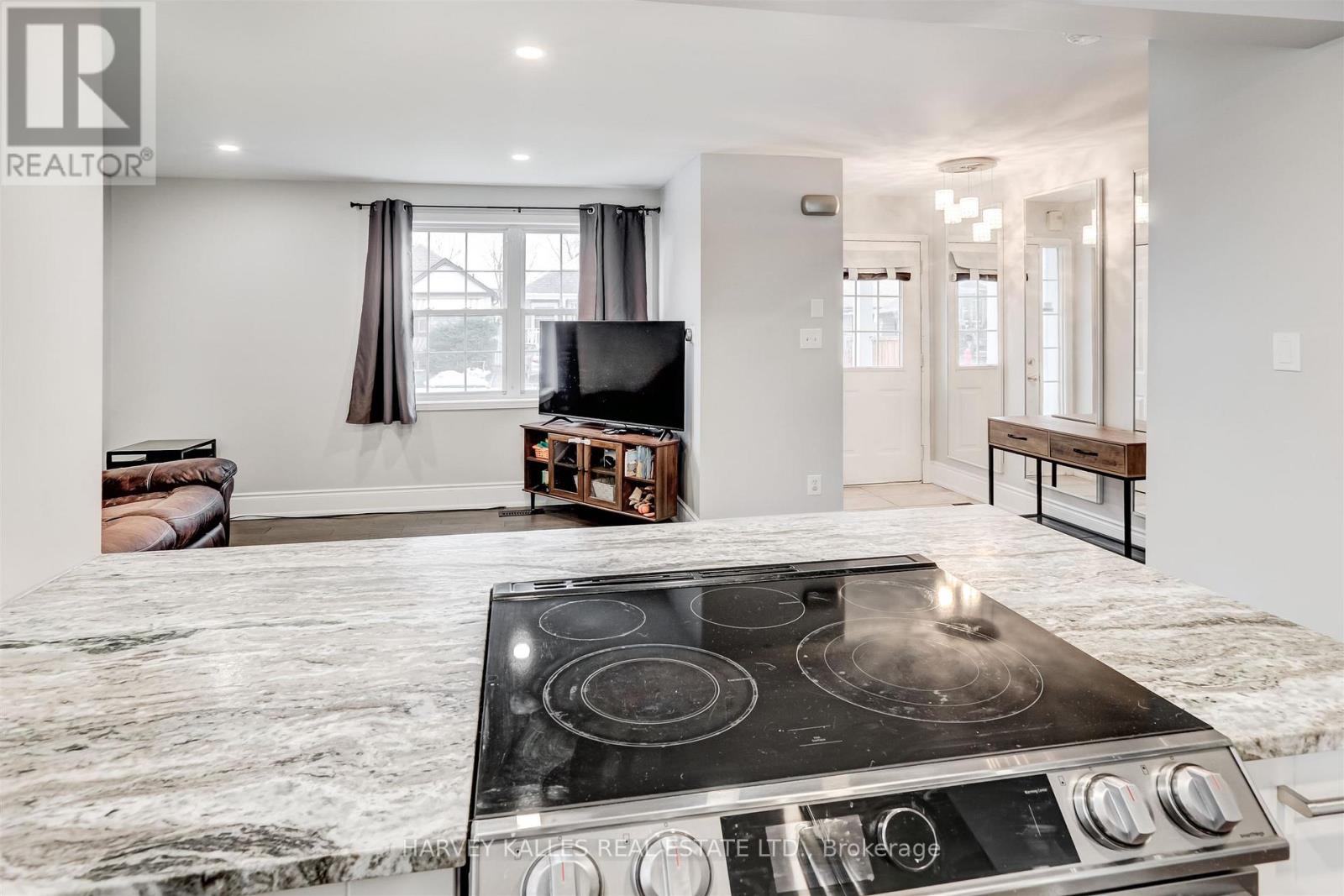 112 WEXFORD AVENUE N