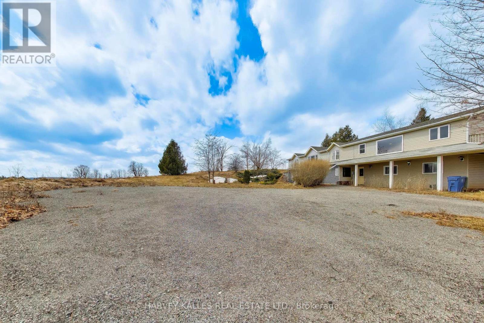 995486 MONO-ADJALA TOWNLINE
