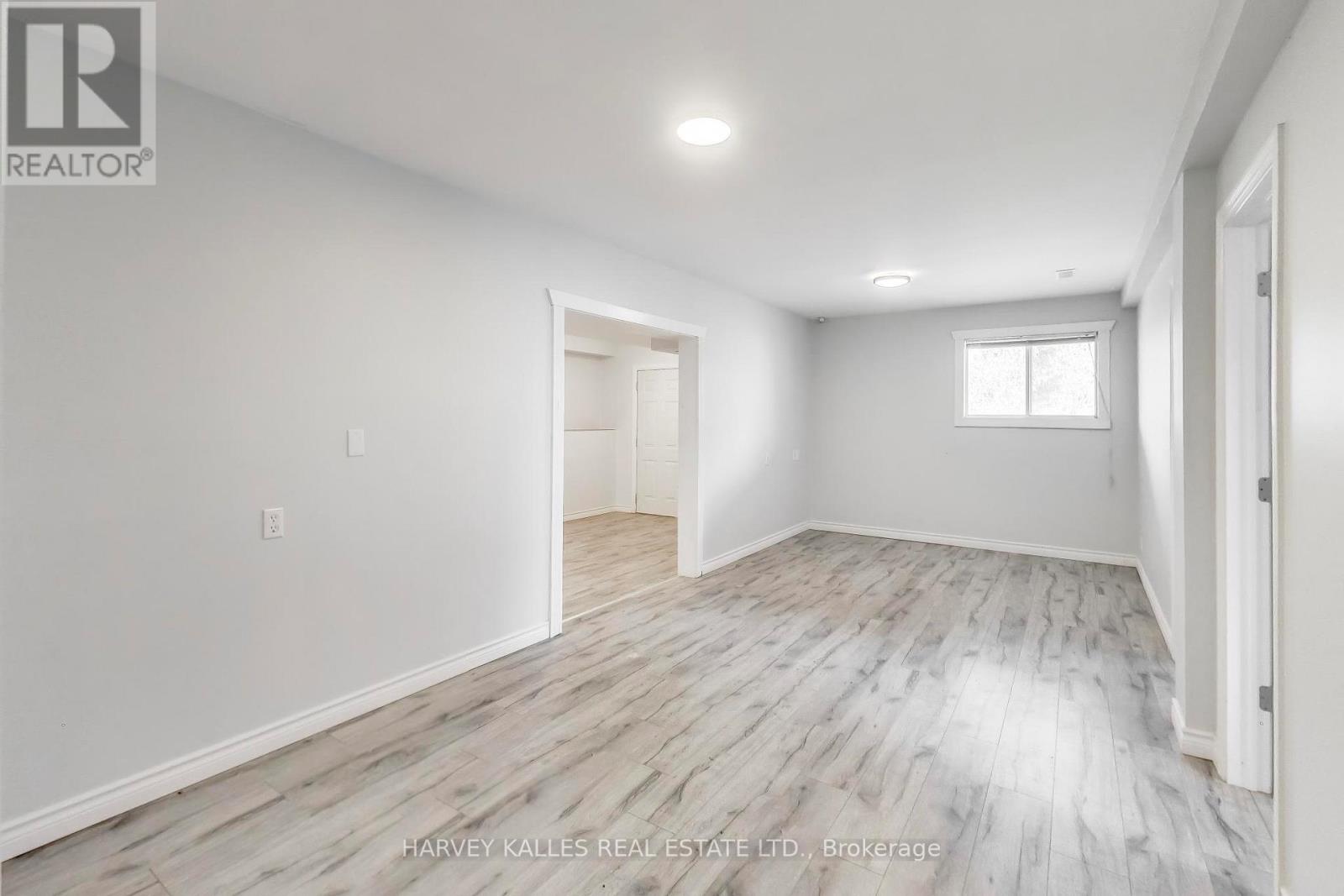 995486 MONO-ADJALA TOWNLINE