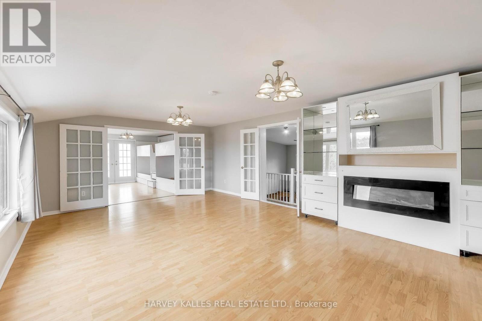 995486 MONO-ADJALA TOWNLINE