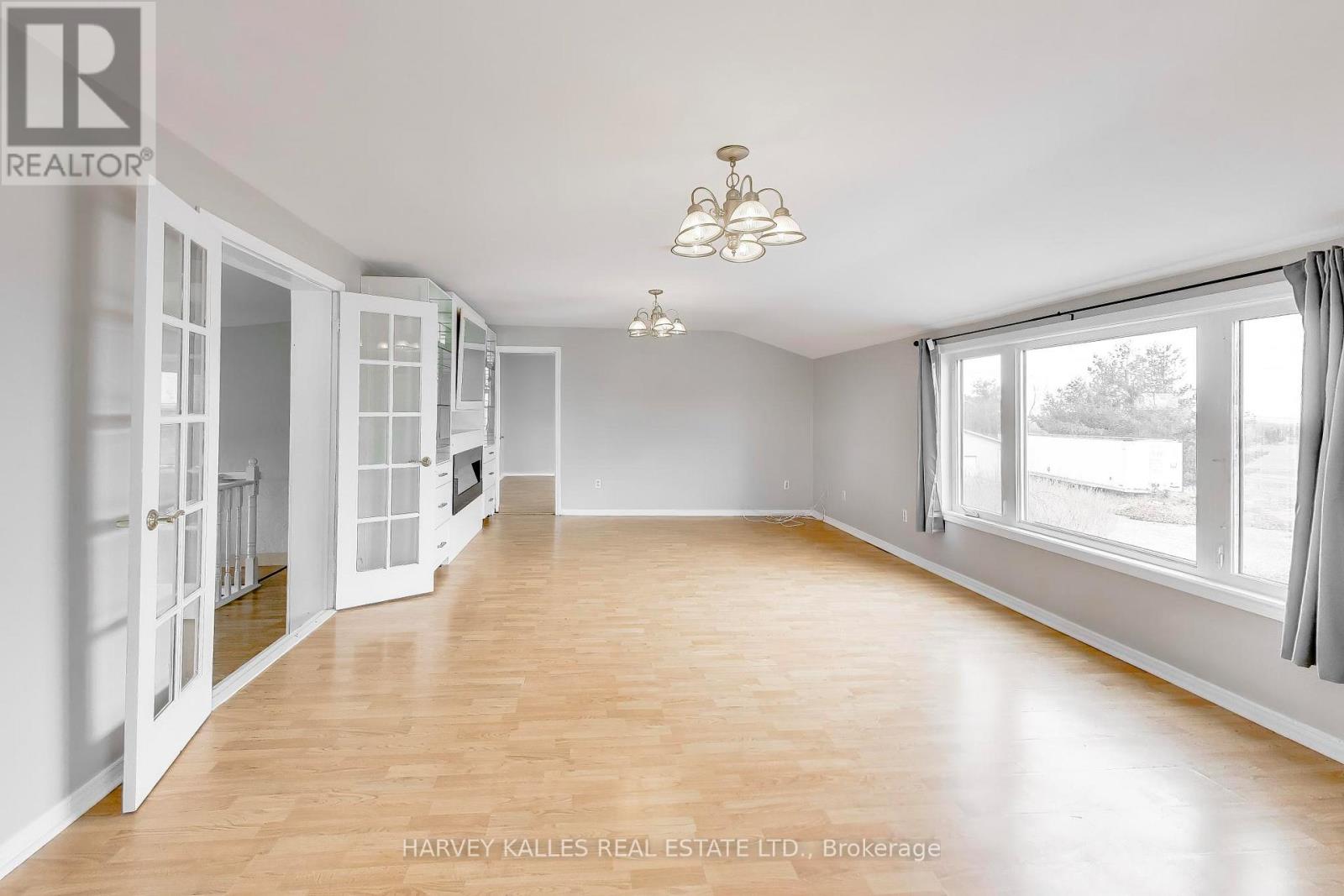 995486 MONO-ADJALA TOWNLINE