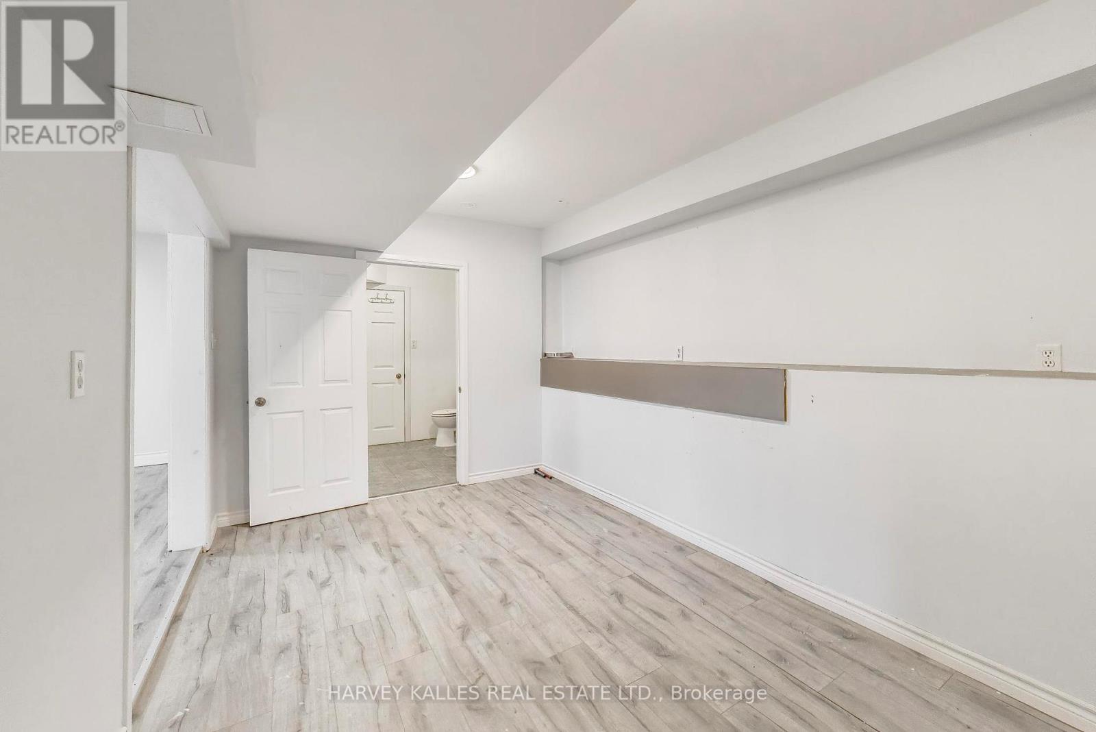 995486 MONO-ADJALA TOWNLINE