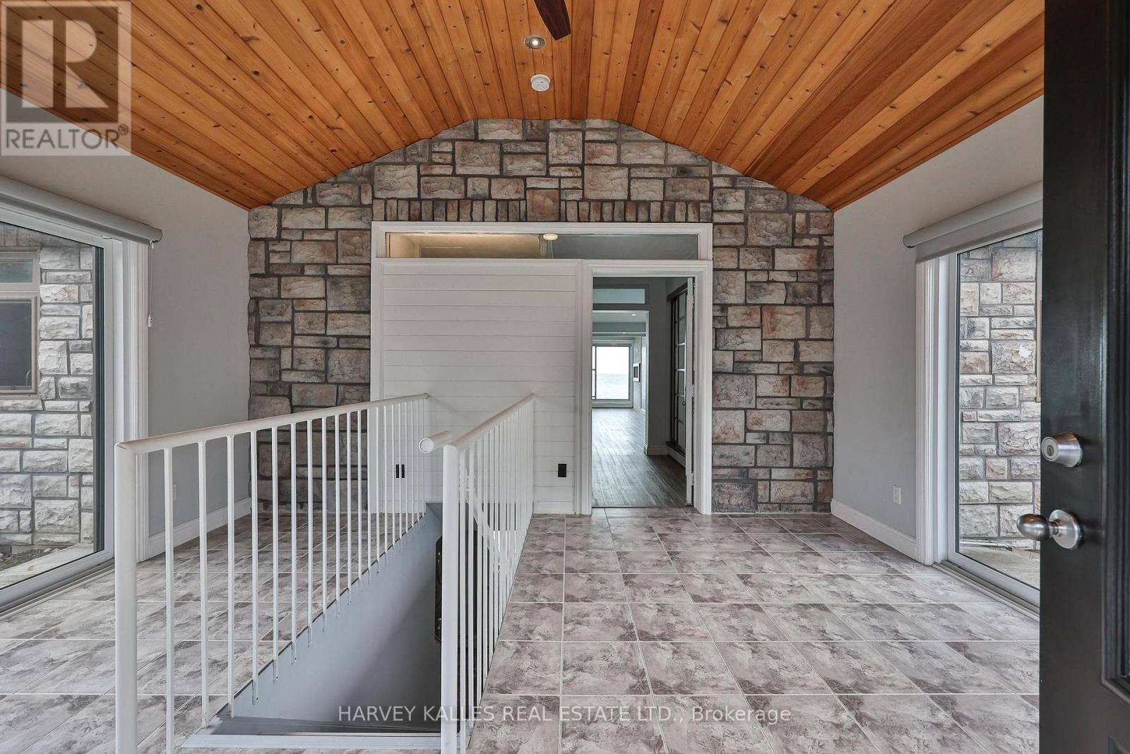 431 VICTORIA BEACH ROAD