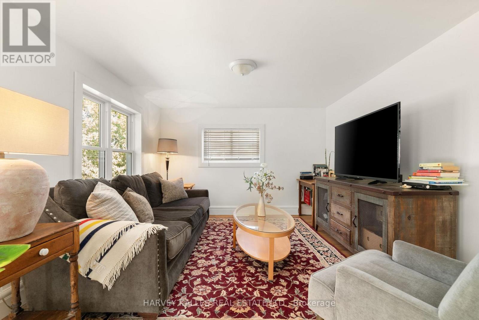 8 - 4427 COUNTY ROAD