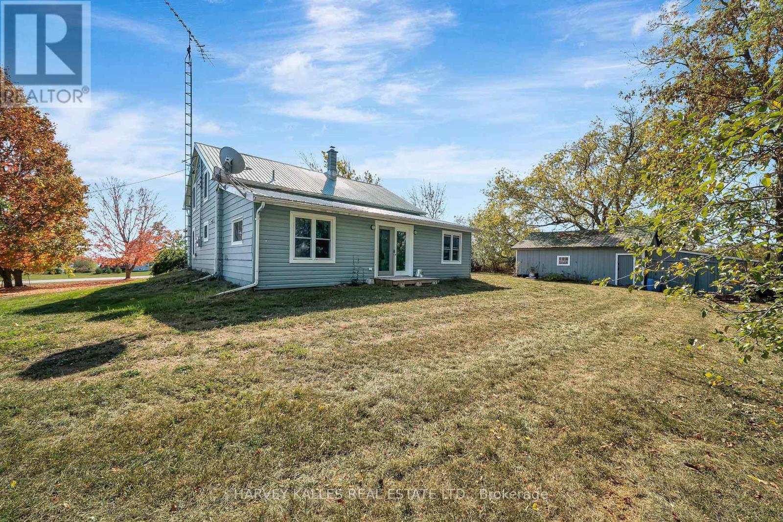 8 - 4427 COUNTY ROAD