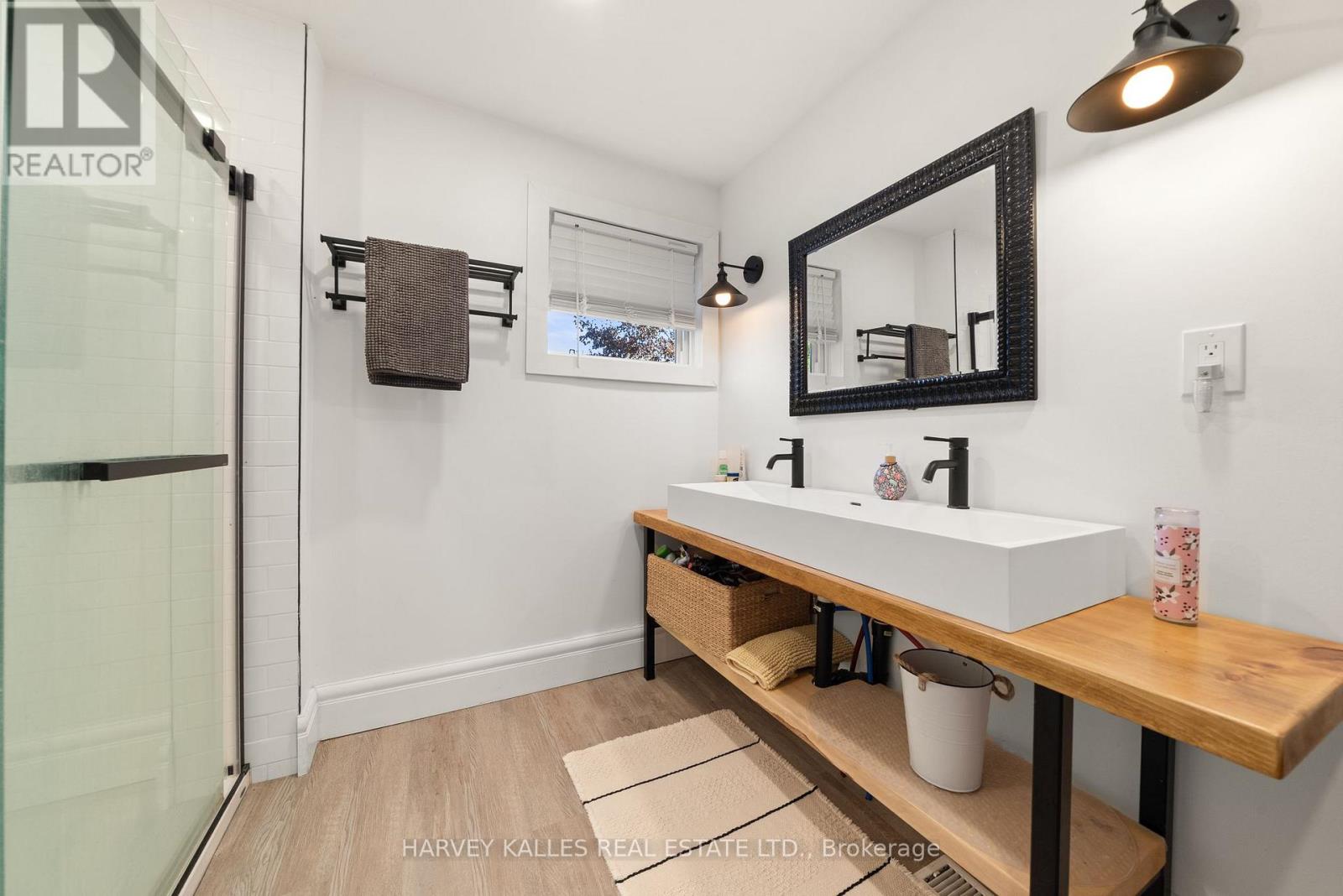 8 - 4427 COUNTY ROAD