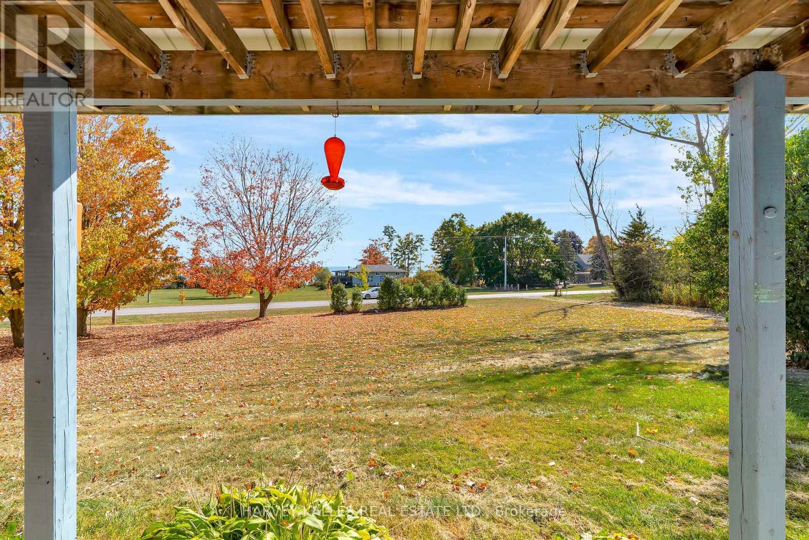 8 - 4427 COUNTY ROAD