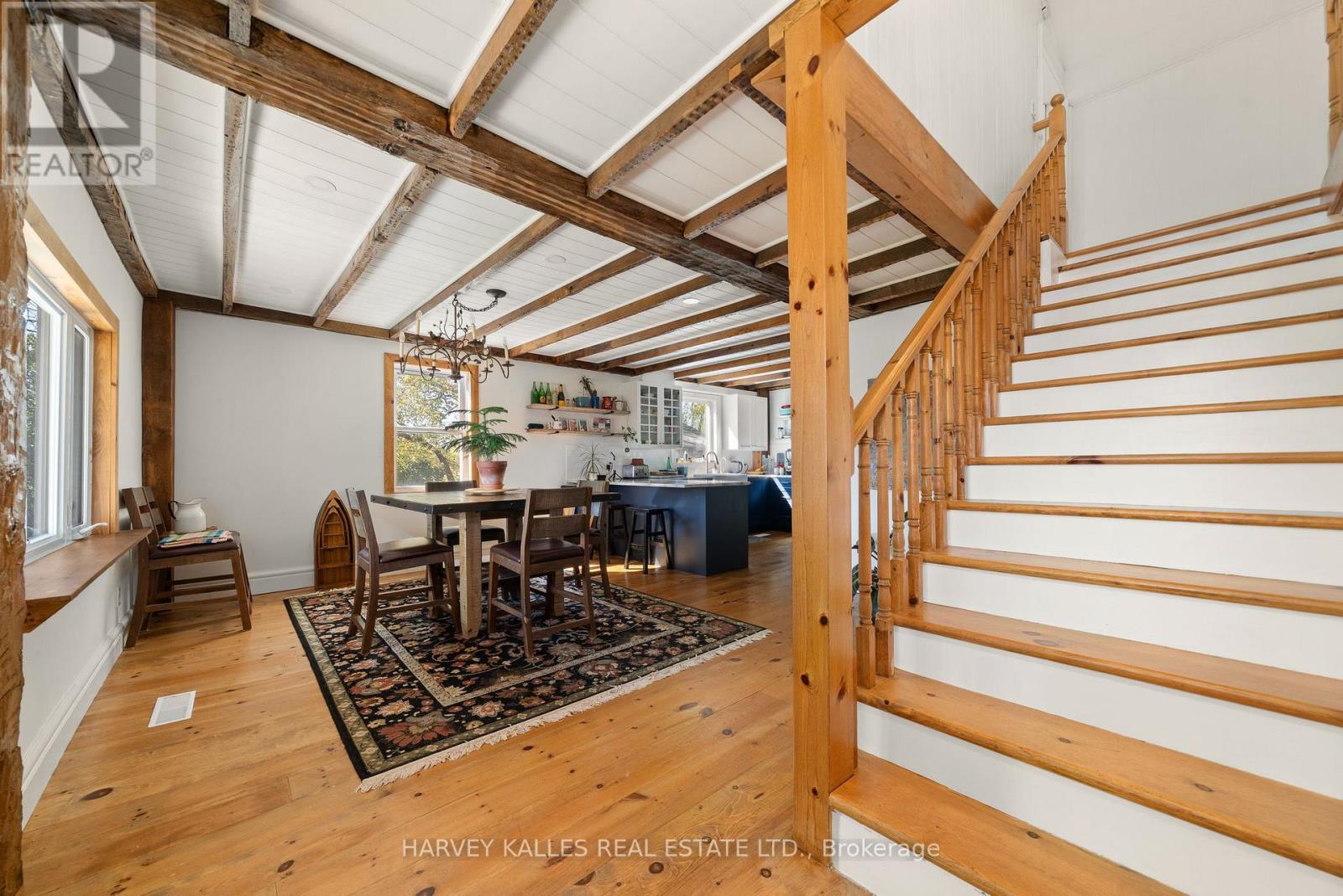 8 - 4427 COUNTY ROAD