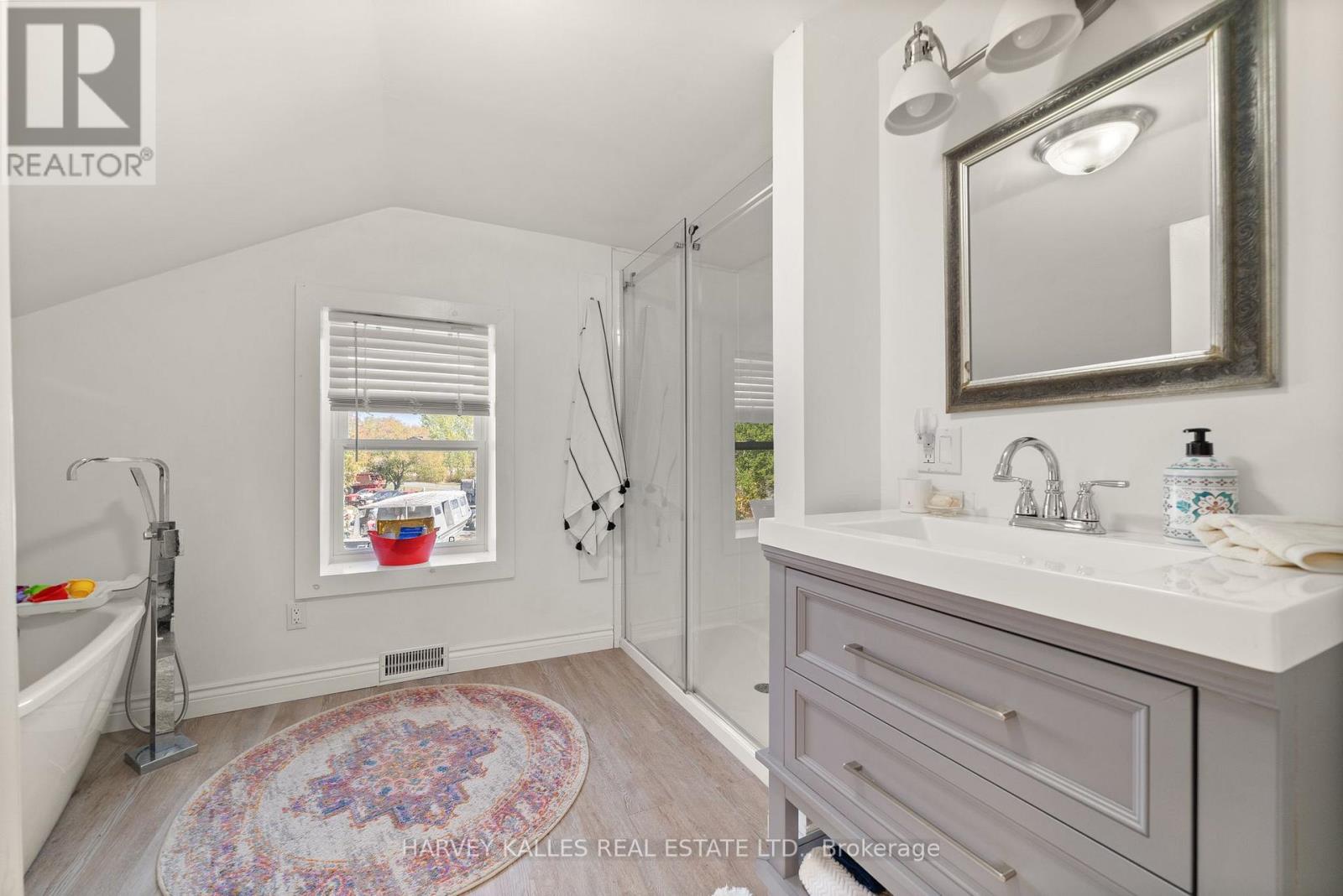 8 - 4427 COUNTY ROAD