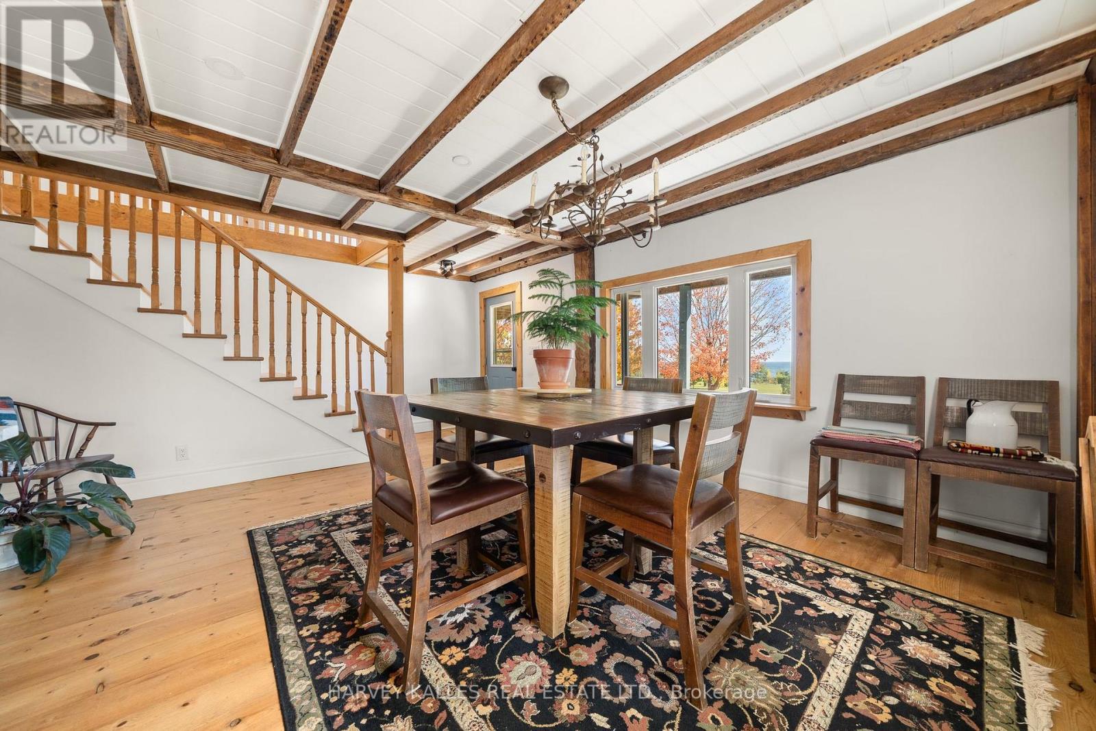 8 - 4427 COUNTY ROAD